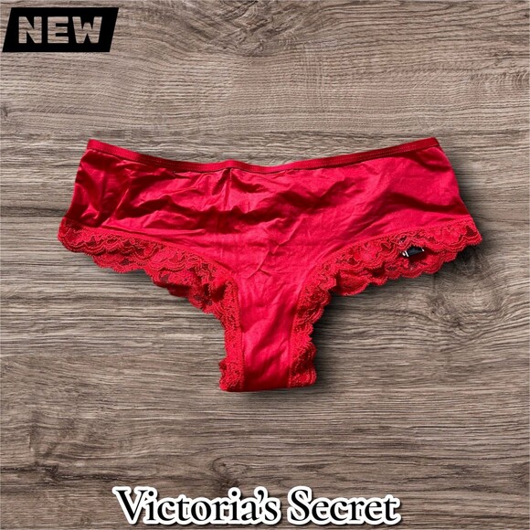 New NWT Victoria’s Secret Cheeky Panty – Red Lace Trim (Size S/P) - Picture 1 of 3